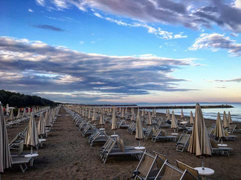 Hotel Sole Eraclea Mare Bagian luar foto