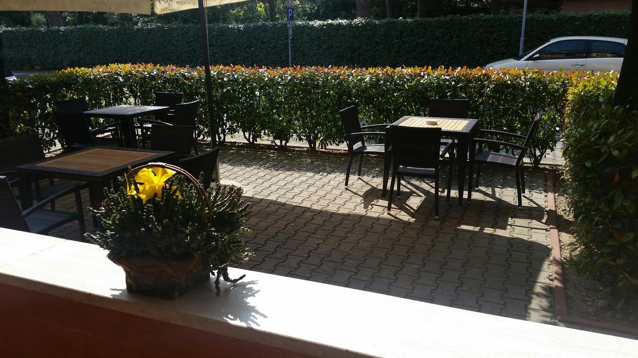Hotel Sole Eraclea Mare Bagian luar foto